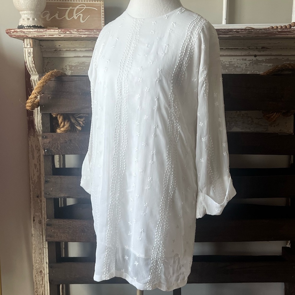 🟠SKYLAR + MADISON Embroidered Sheer Lined Mini Dress in Ivory LG